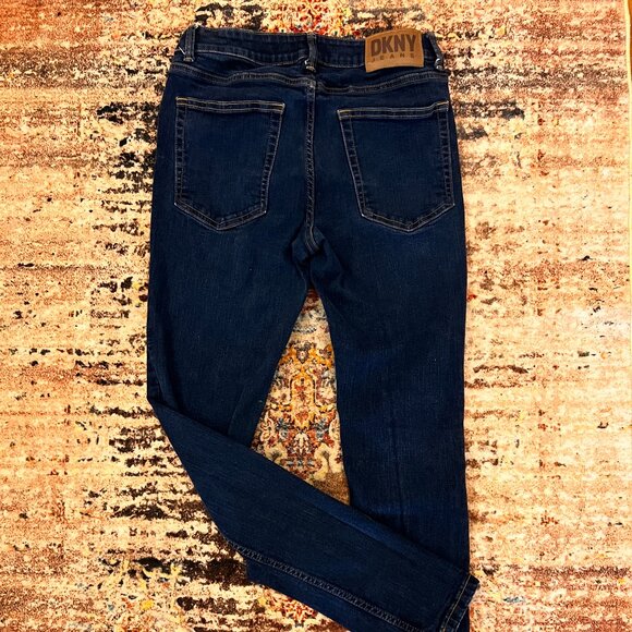 DKNY Mercer Skinny Dark Wash 30x32 - Picture 6 of 6